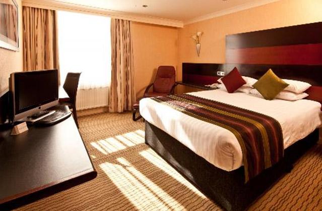 4 Star Hotel