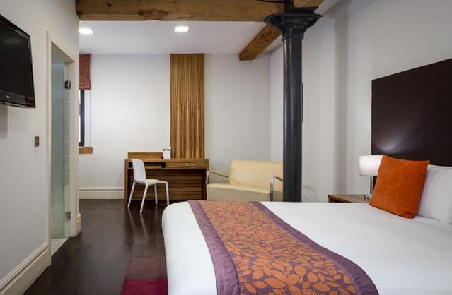 4 Star Hotel