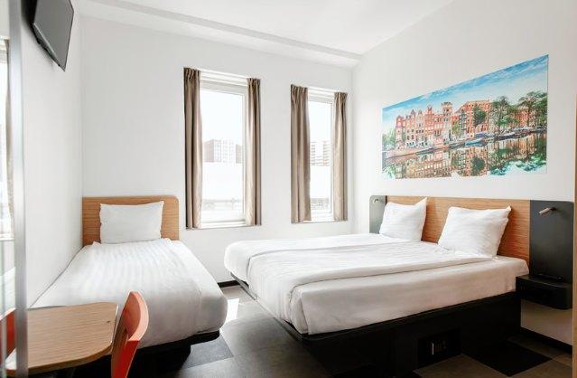 2 Star Hotel in Amsterdam