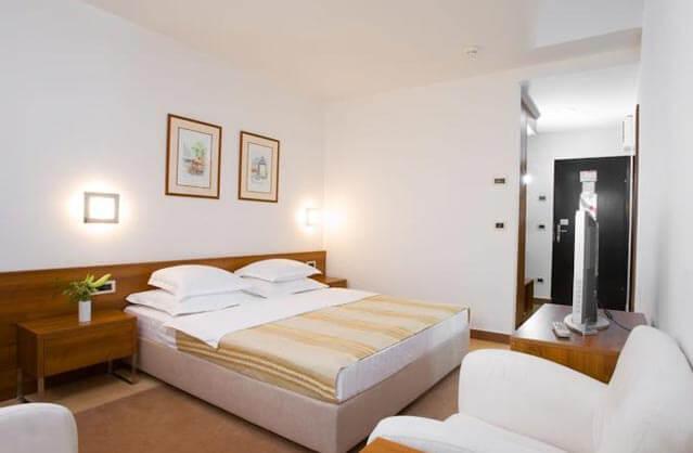 3 Star Hotel