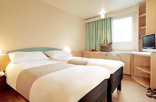 2 Star Hotel