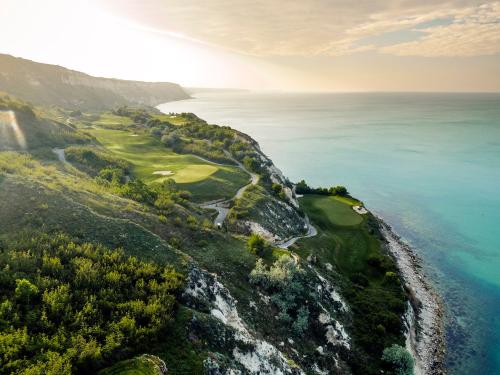 Thracian Cliffs Signature Course