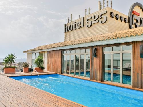 Hotel 525