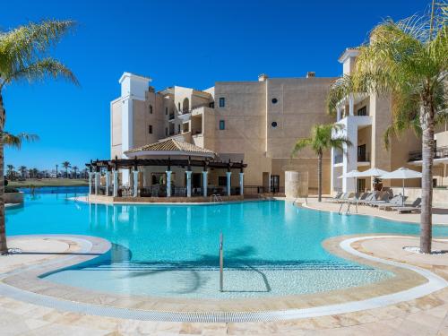 DoubleTree by Hilton La Torre & GNK Golf