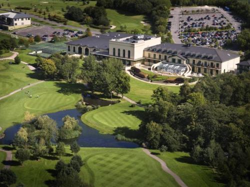 The Vale Resort