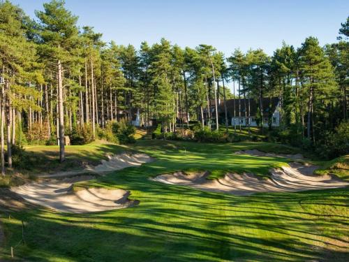Les Pins Golf Course