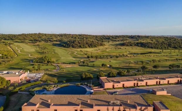 NAU Morgado Golf & Country Club (7 Nights + 5 Rounds)