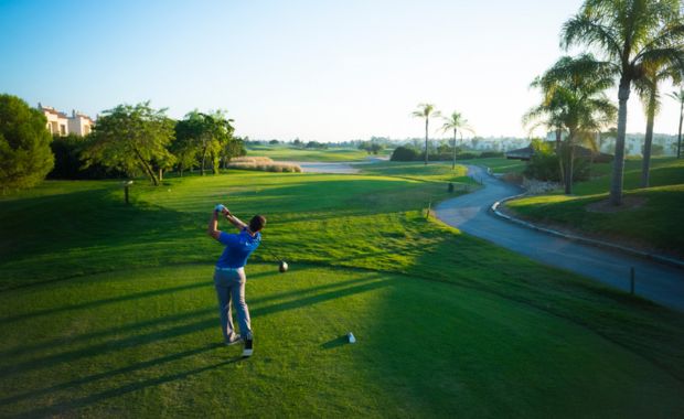 Hotel 525 (4 Nights + 3 Rounds)