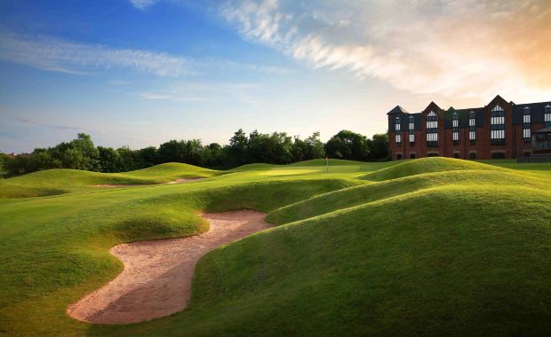 Village Hotel Herons' Reach (1 Night + 2 Rounds)