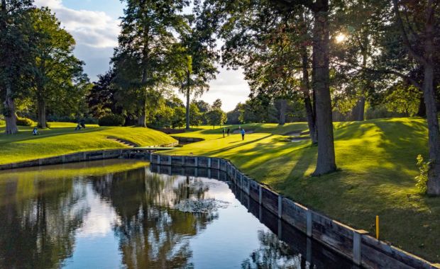 Old Thorns Hotel & Resort (2 Nights + 3 Rounds)