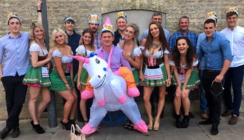 Sexy Pub Crawl Babes