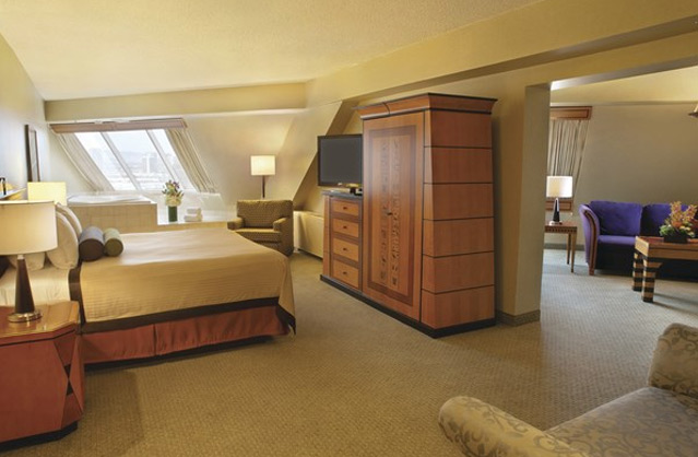 Luxor Hotel & Casino