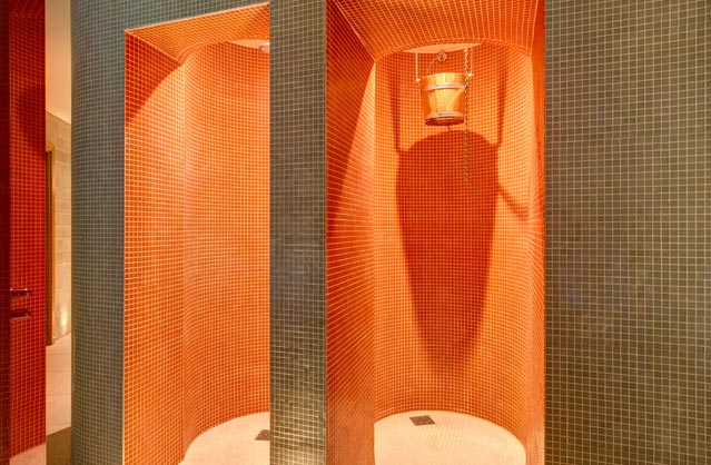 Bath accommodation