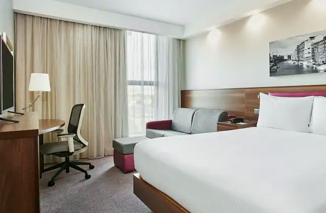 Hampton by Hilton