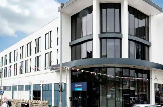 Travelodge - Newquay Seafront