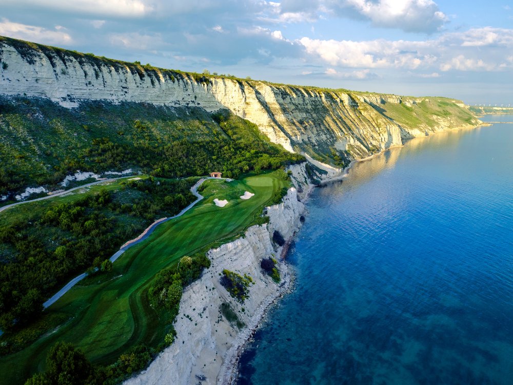 Thracian Cliffs Signature Course