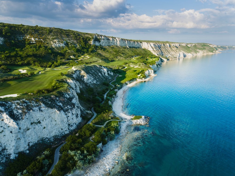 Thracian Cliffs Signature Course