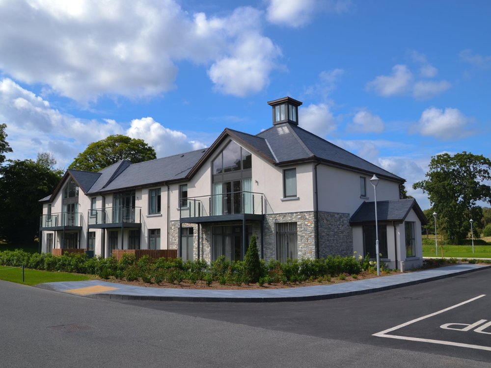 Killeen Castle - Hunters Lodges