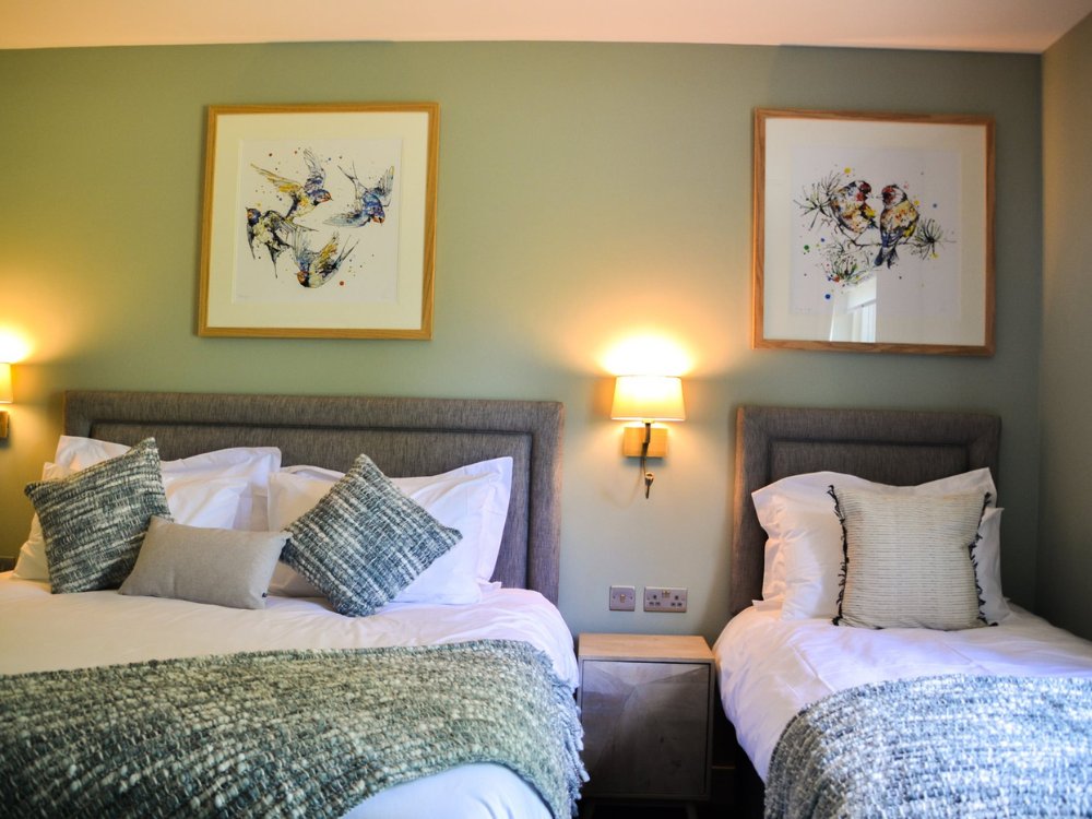 Killeen Castle - Hunters Lodges