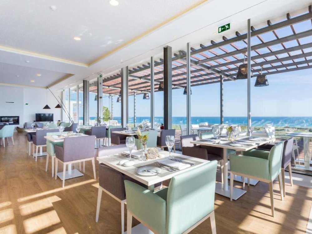 Palmares Beach House Hotel