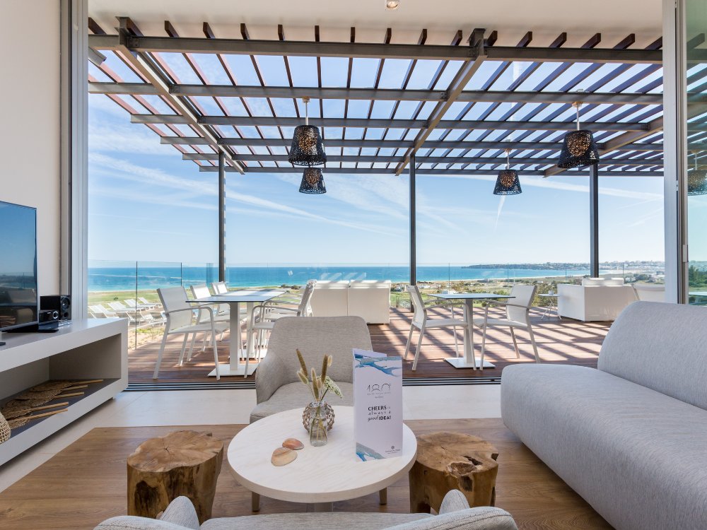 Palmares Beach House Hotel