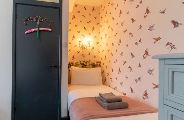 Bath accommodation