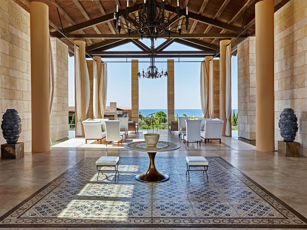 The Romanos, a Luxury Collection Resort
