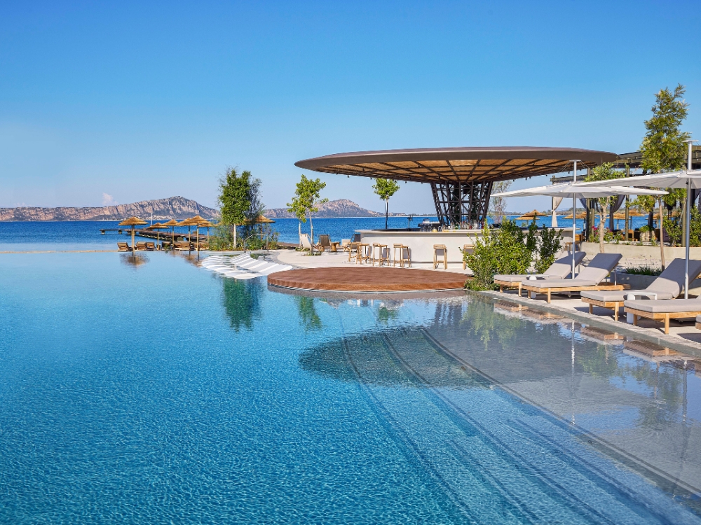 W Costa Navarino