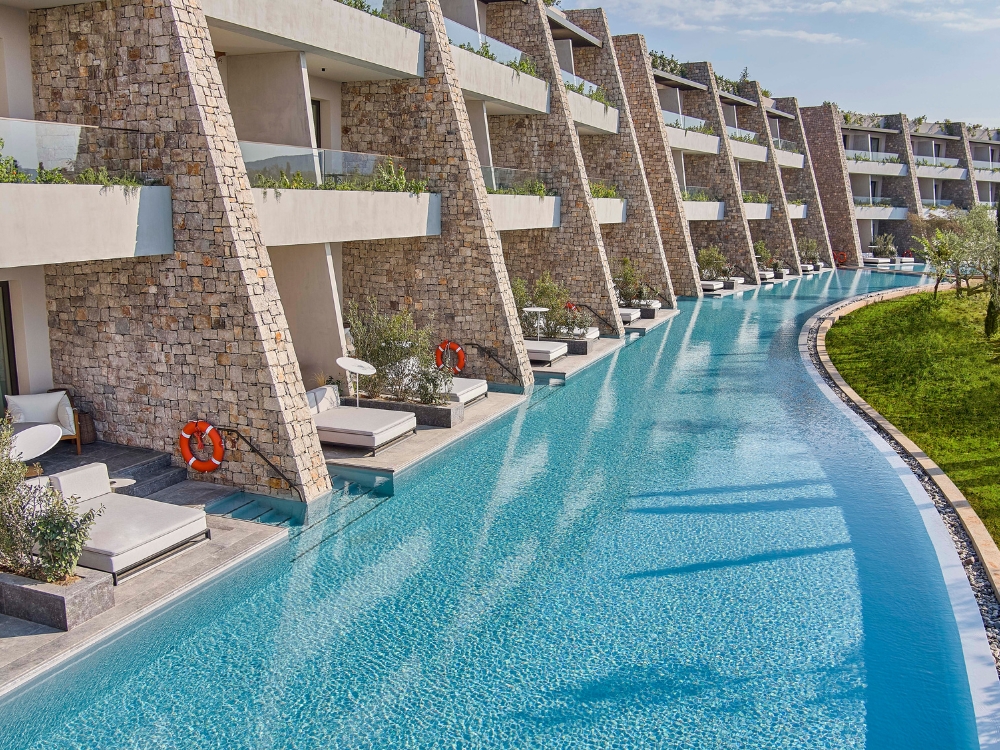 W Costa Navarino