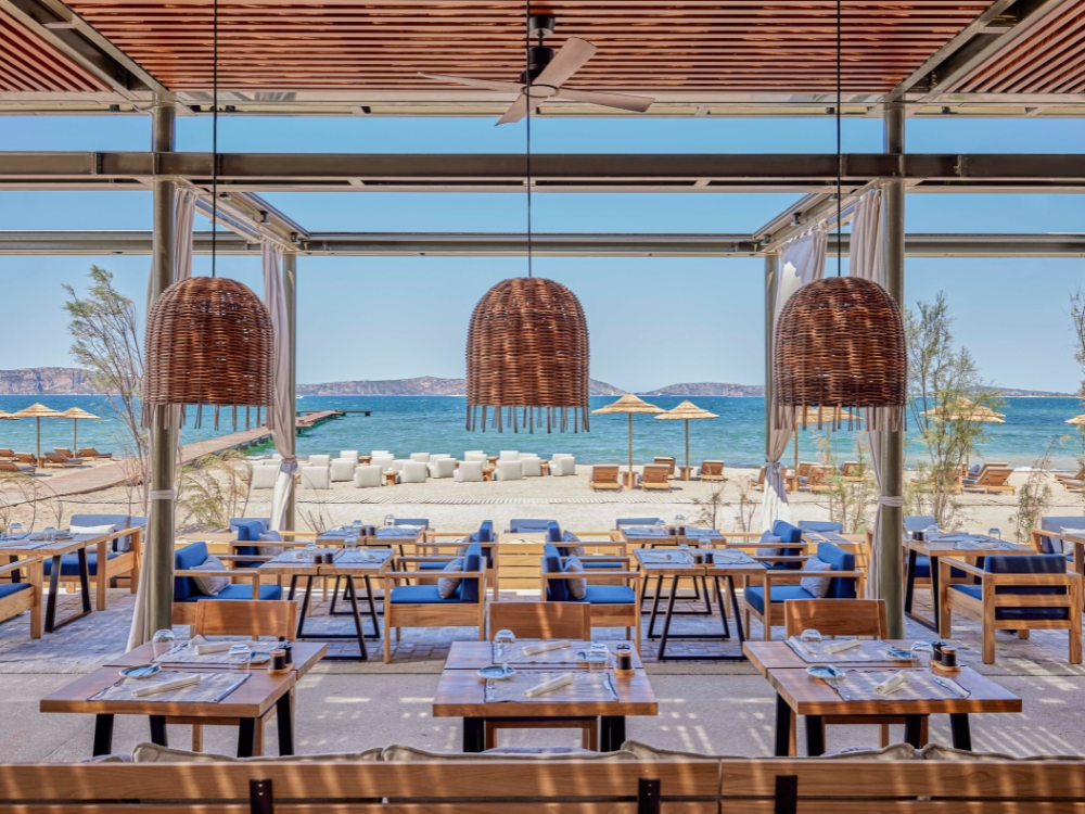 W Costa Navarino