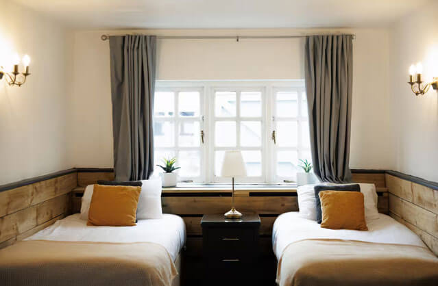 Bath accommodation