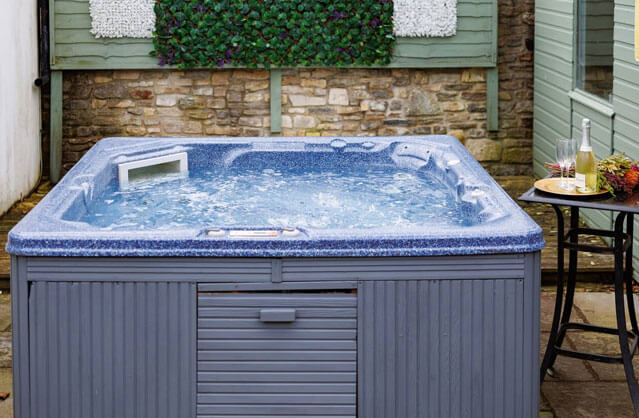 Bath accommodation