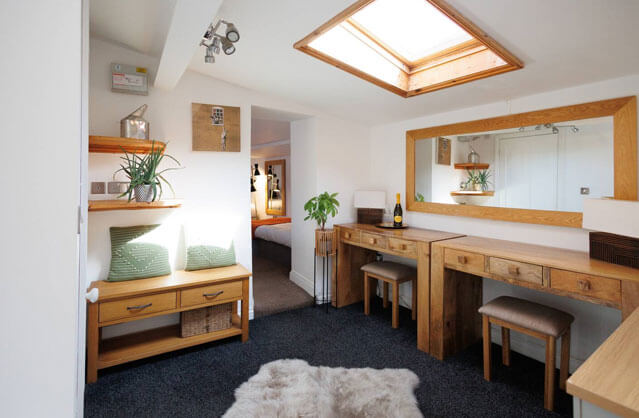Bath accommodation