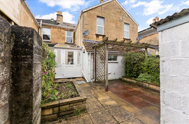 Bath accommodation