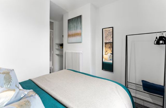 Bath accommodation