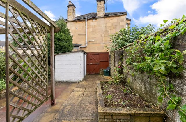 Bath accommodation