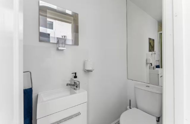 Bath accommodation