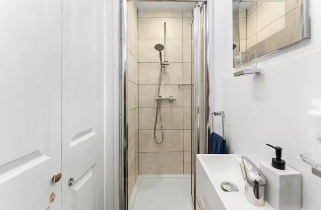 Bath accommodation