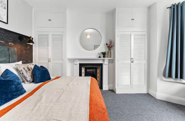 Bath accommodation
