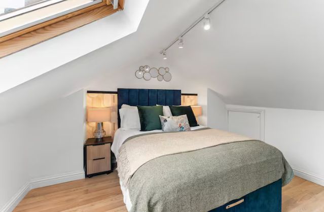 Bath accommodation