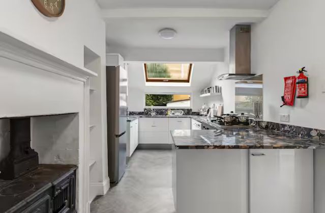Bath accommodation