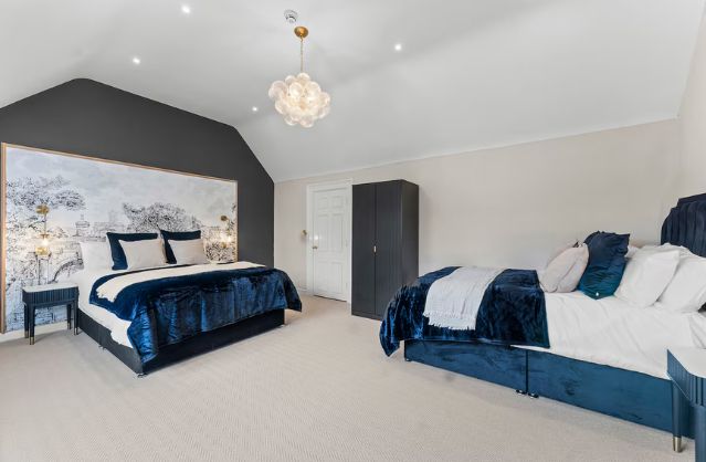 Bath accommodation