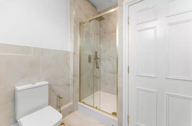Bath accommodation