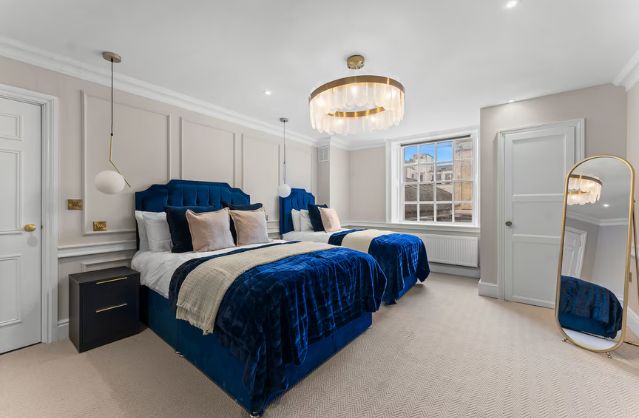 Bath accommodation