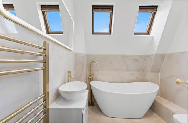 Bath accommodation