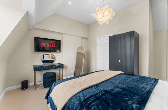 Bath accommodation