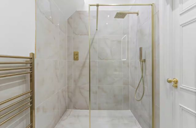 Bath accommodation
