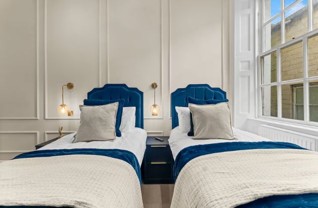 Bath accommodation
