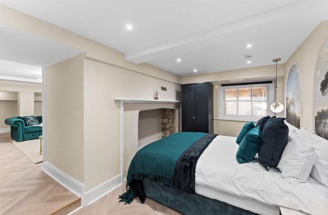 Bath accommodation