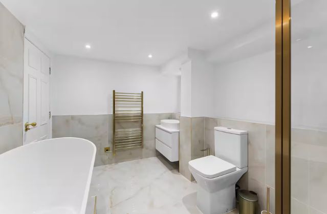 Bath accommodation